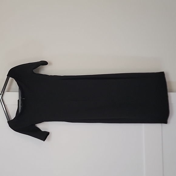 Long black dress with sleeves, off the shoulder - Picture 3 of 4